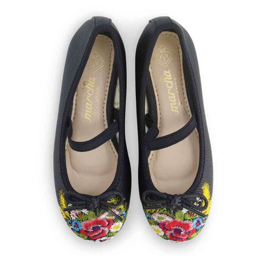 נעלי בלרינה נעלי בובה שחורות עם רקמה פרחונית בקדמת הנעל לילדות - Black Flower